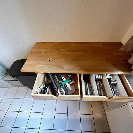 Staytime - Neutral Nest Apartment