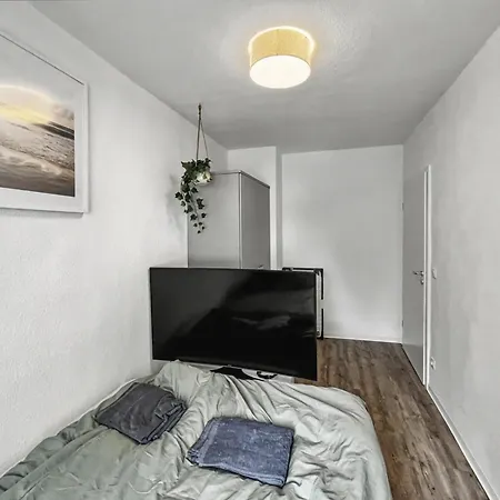 Staytime - Neutral Nest Apartment
